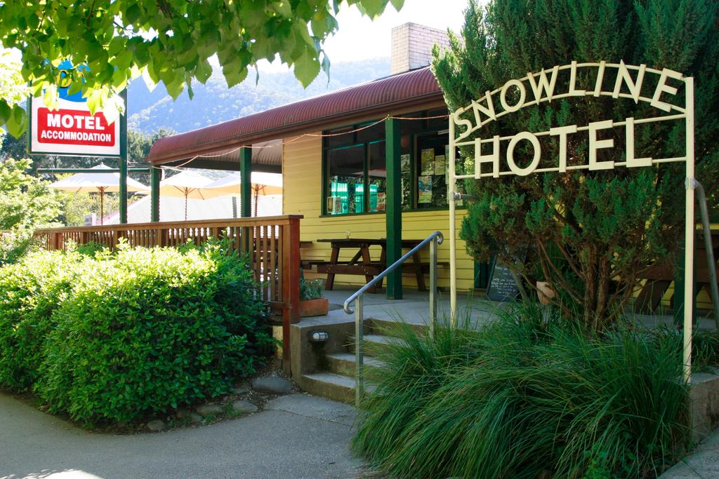 Harrietville Snowline Hotel