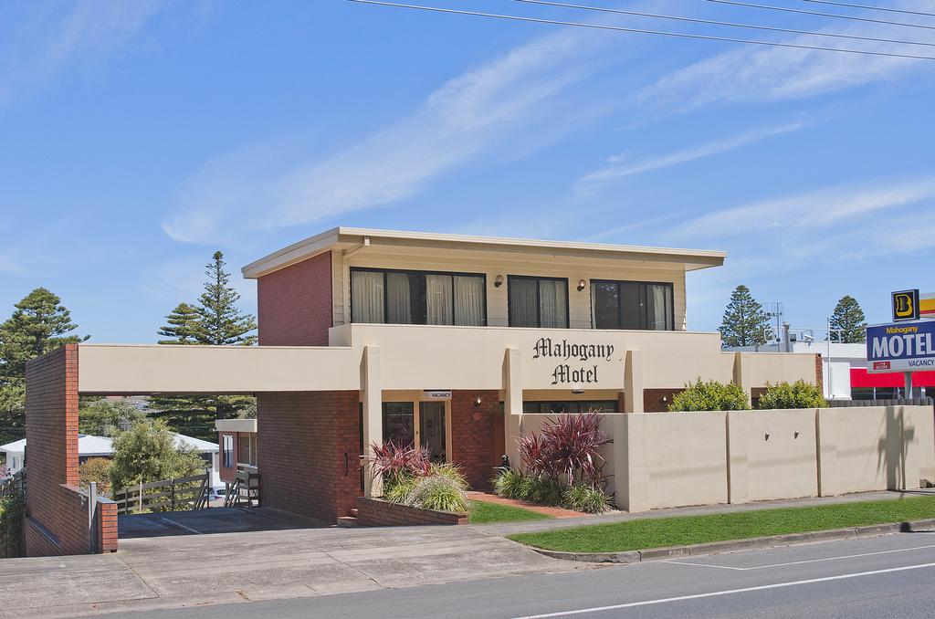 Mahogany Motel