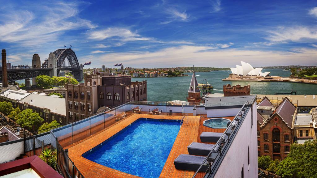 Holiday Inn Old Sydney