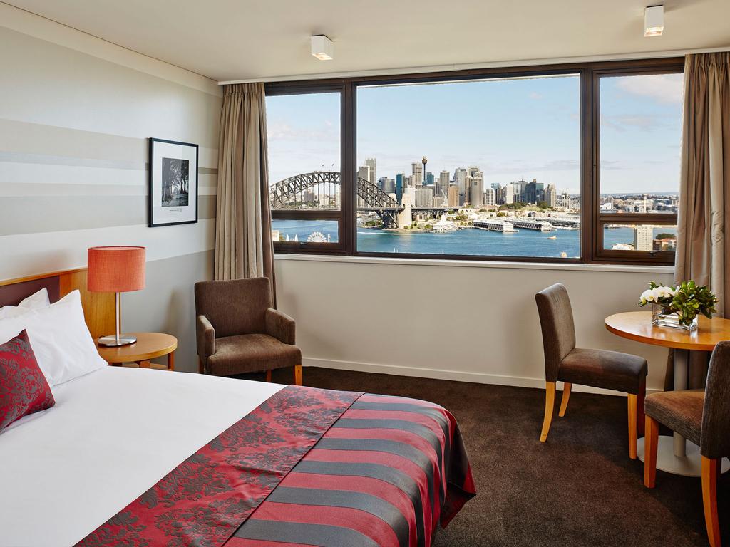 North Sydney Harbourview Hotel