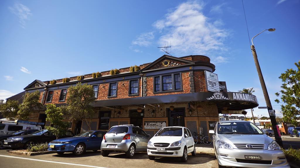 Annandale Hotel