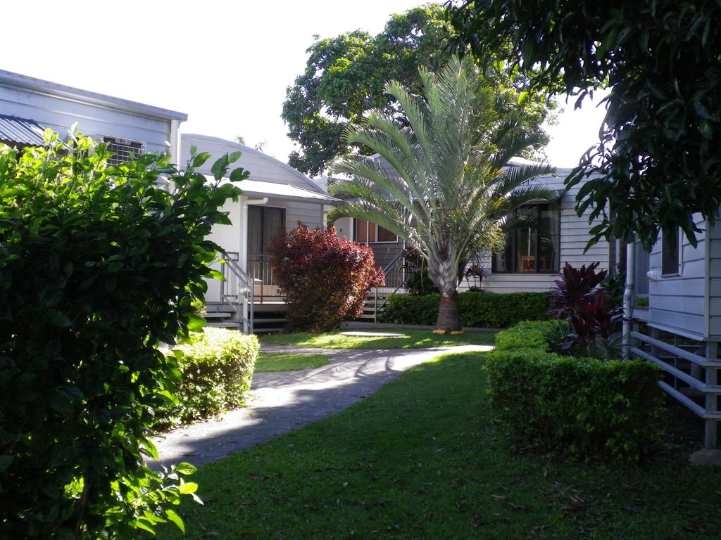 Tin Can Bays Sleepy Lagoon Motel