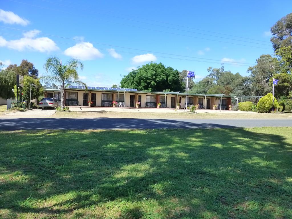 Golfers Retreat Motel