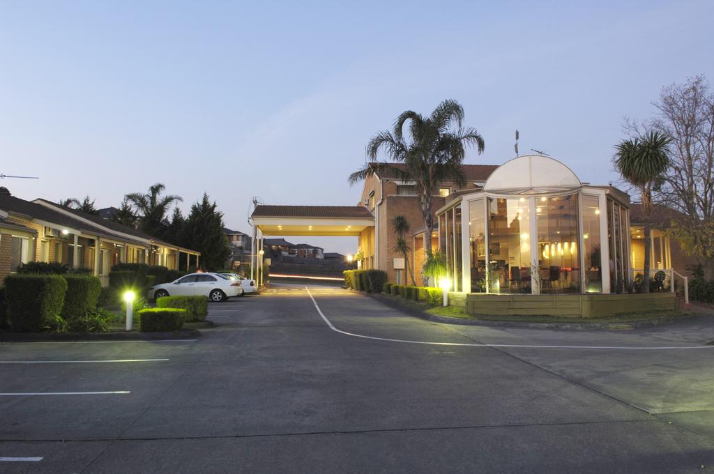 BEST WESTERN Airport Motel and Convention Centre