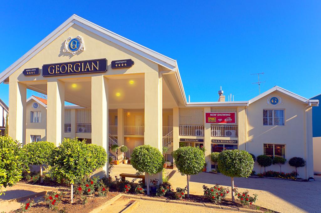 Comfort Inn and Suites Georgian