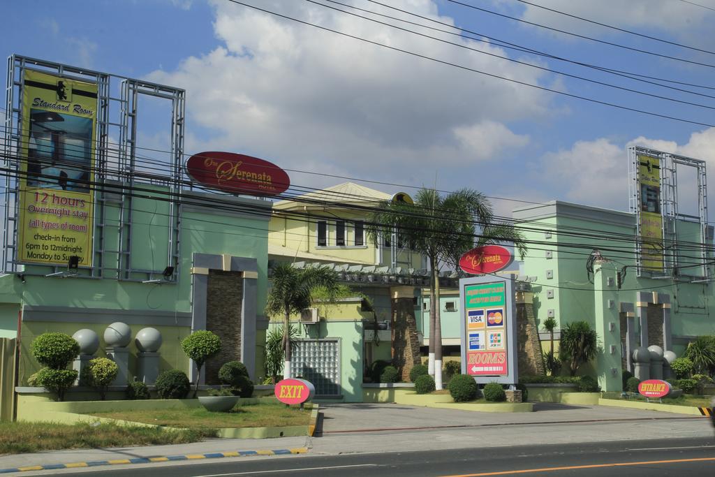 One Serenata Hotel Bacoor