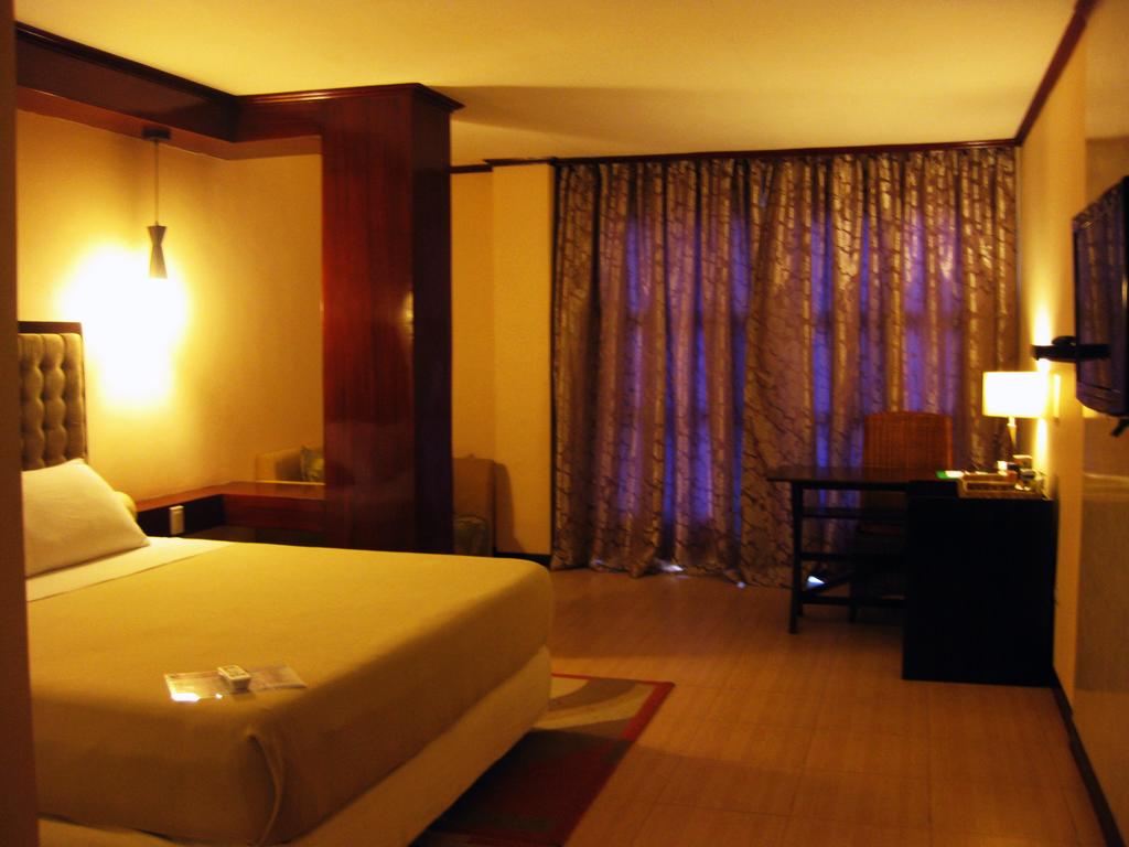 Cebu Dulcinea Hotel and Suites