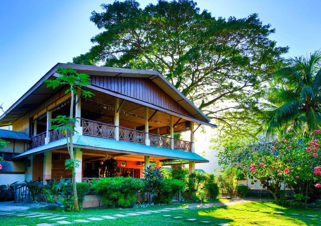 Lally and Abet Beach Cottages