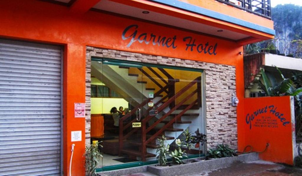 Garnet Hotel