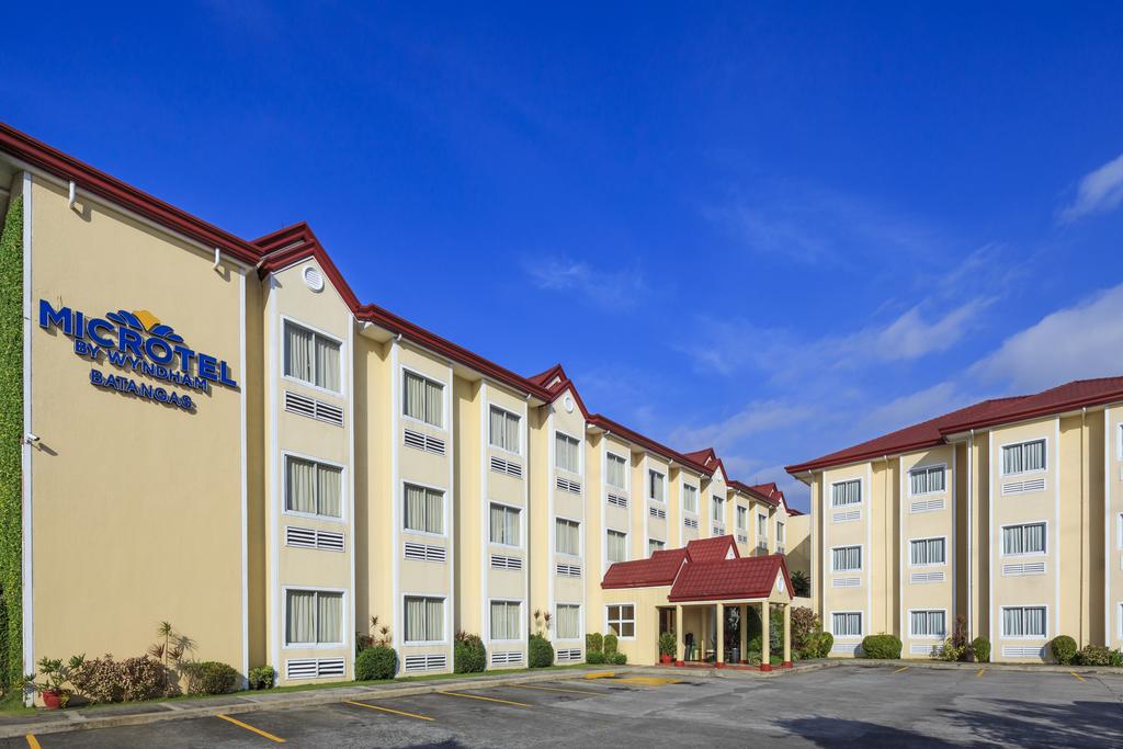 Microtel Inn by Wyndham Sto Tomas Batangas