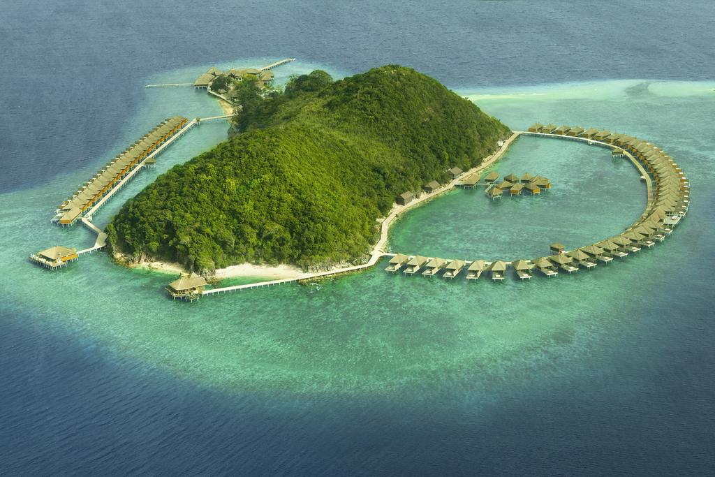 Huma Island Resort and Spa