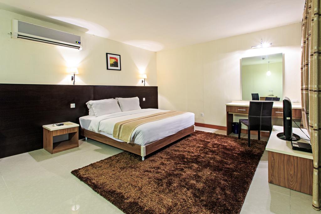 The Orchard Cebu Hotel  Suites