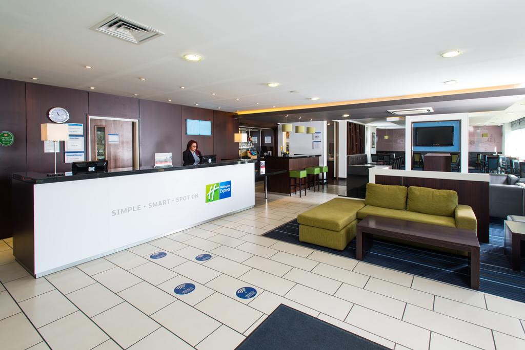 Holiday Inn Express Cambridge Duxford