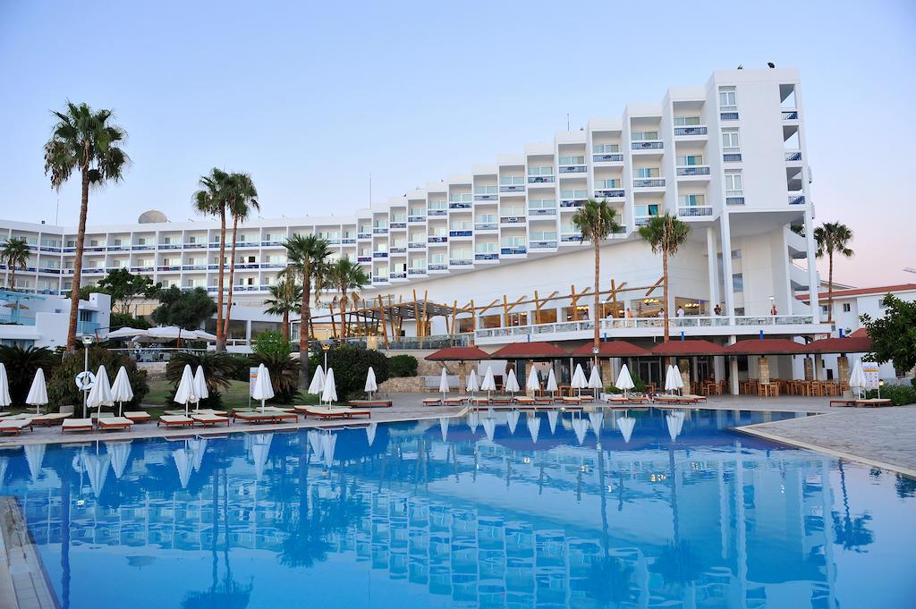 Cypria Maris Beach Hotel and Spa