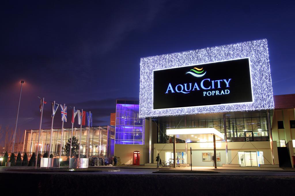 Hotel AquaCity Seasons