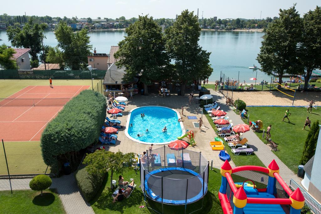 Hotel Senec Lake Resort