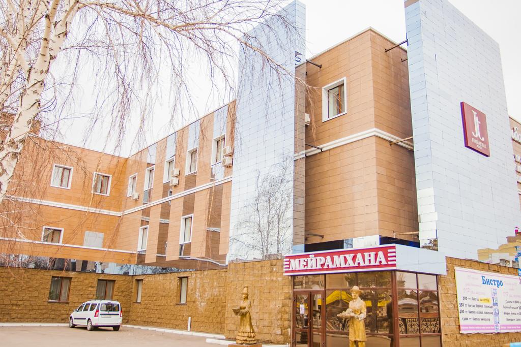 Jumbaktas Borovoe Hotel