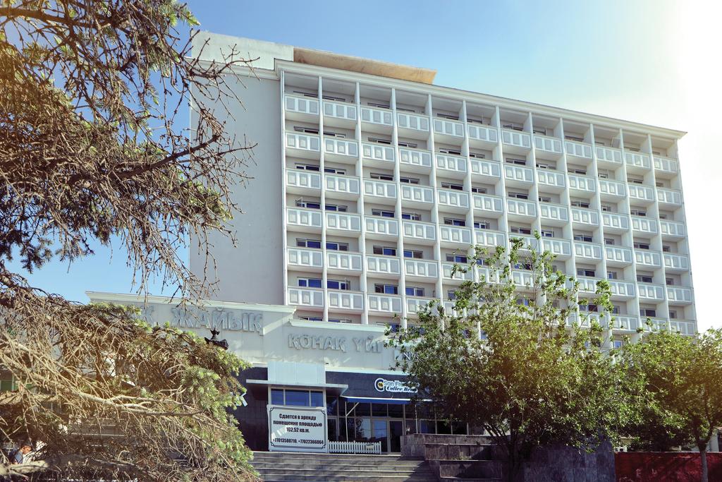 Ak Zhaik Hotel