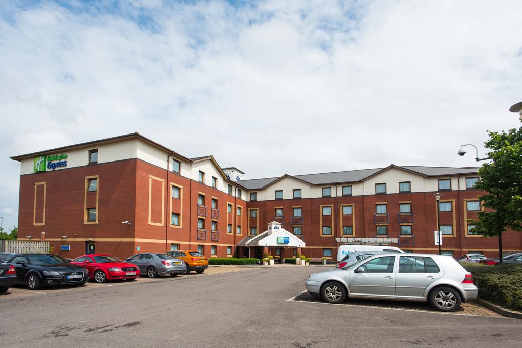 Holiday Inn Express Bristol North