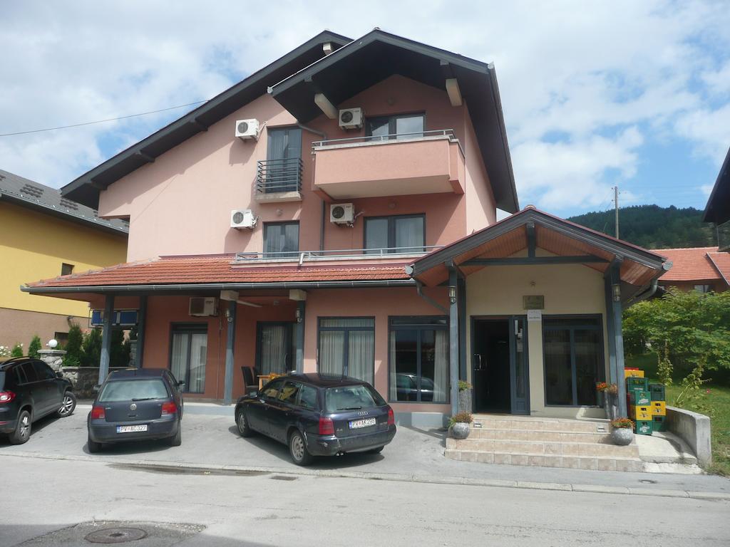 Hotel Oazza