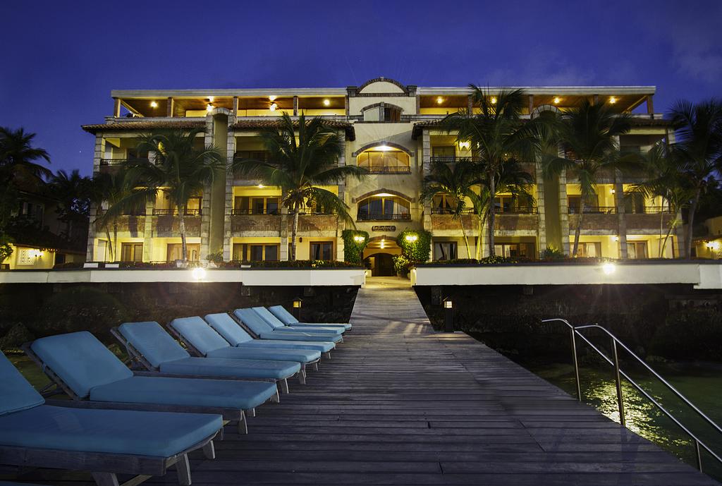 Bellafonte Luxury Oceanfront Hotel