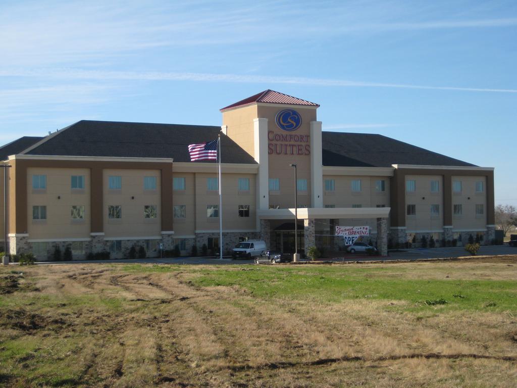 Comfort Suites Near Cedar Creek Lake