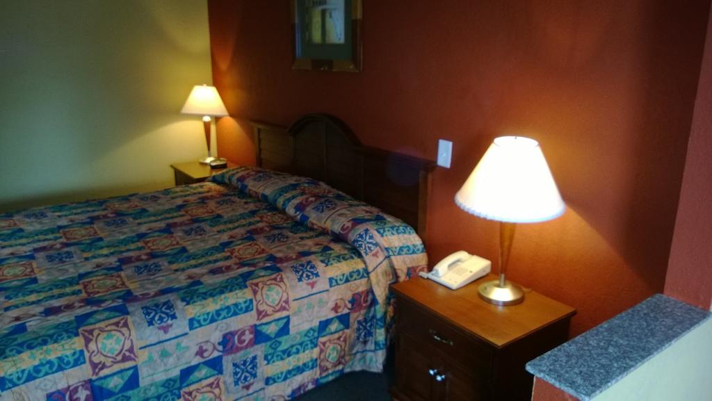 Travelers Inn Channelview