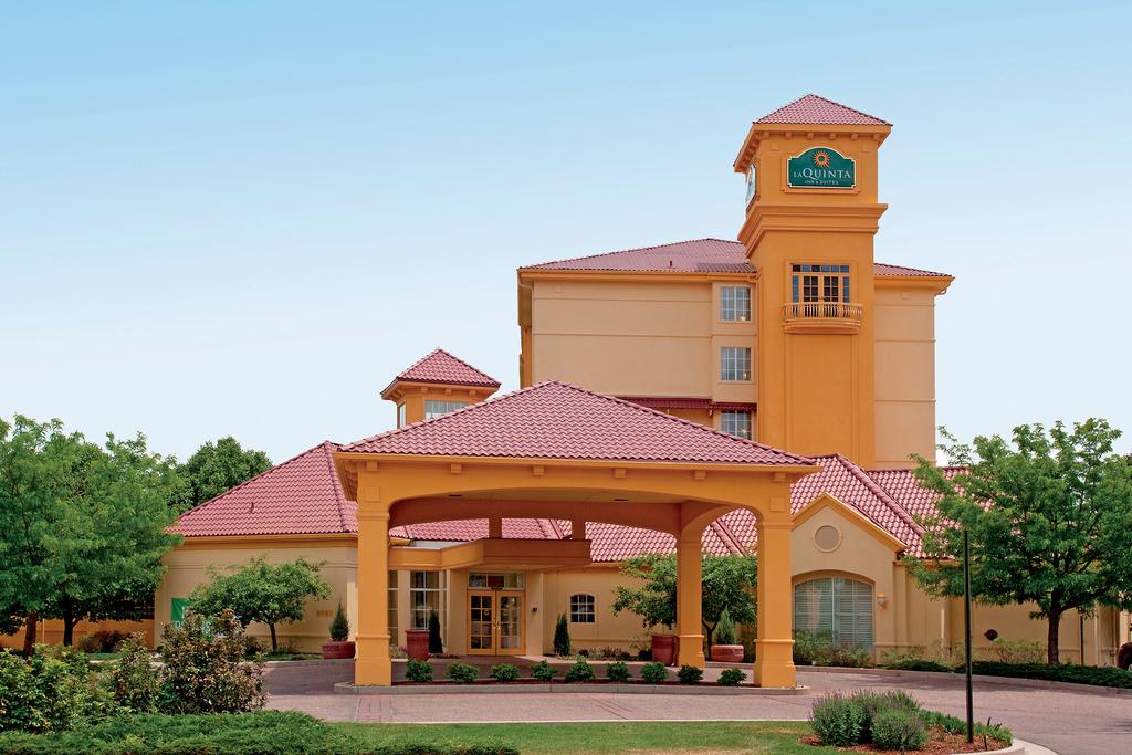 La Quinta Inn and Suites Colorado Springs South AP