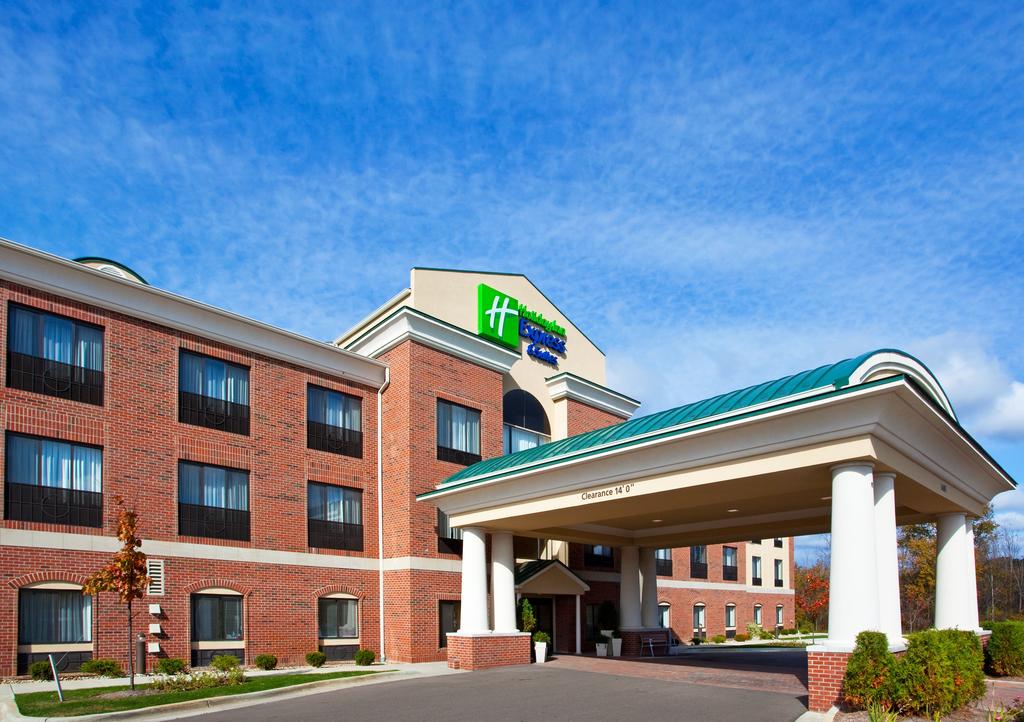 Holiday Inn Exp Stes Grand Bla