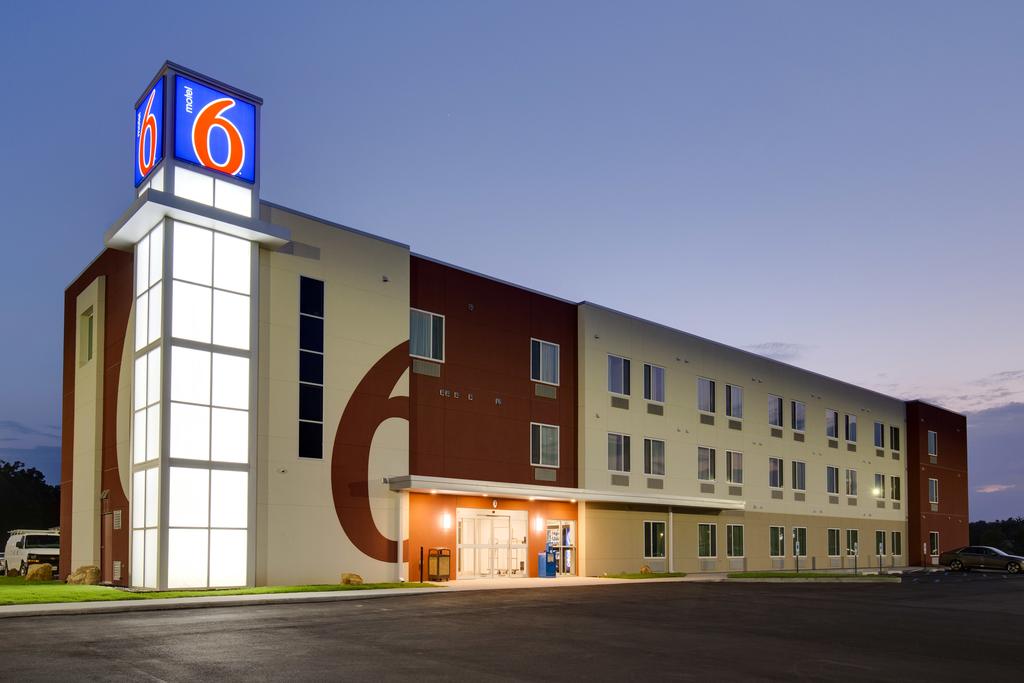 Motel 6