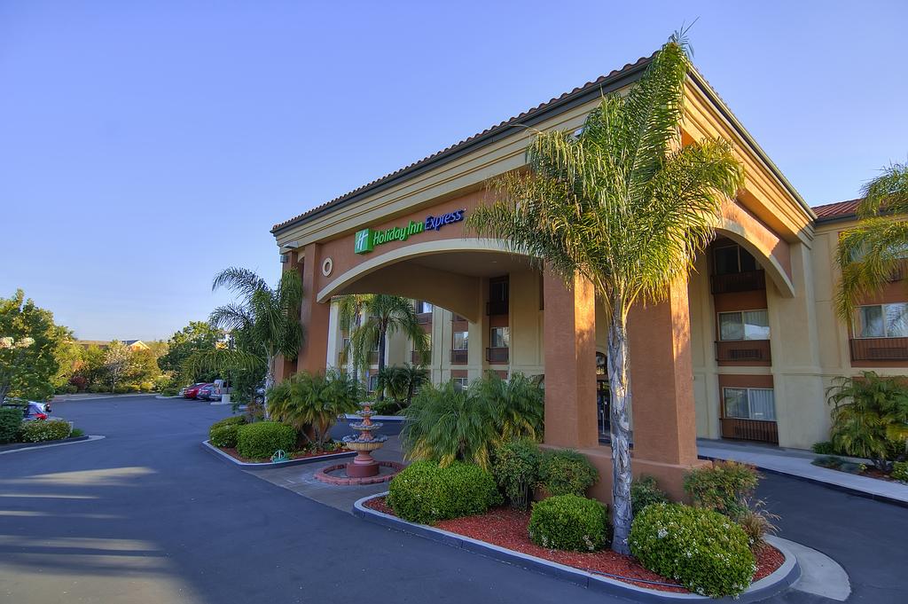 Holiday Inn Express Temecula