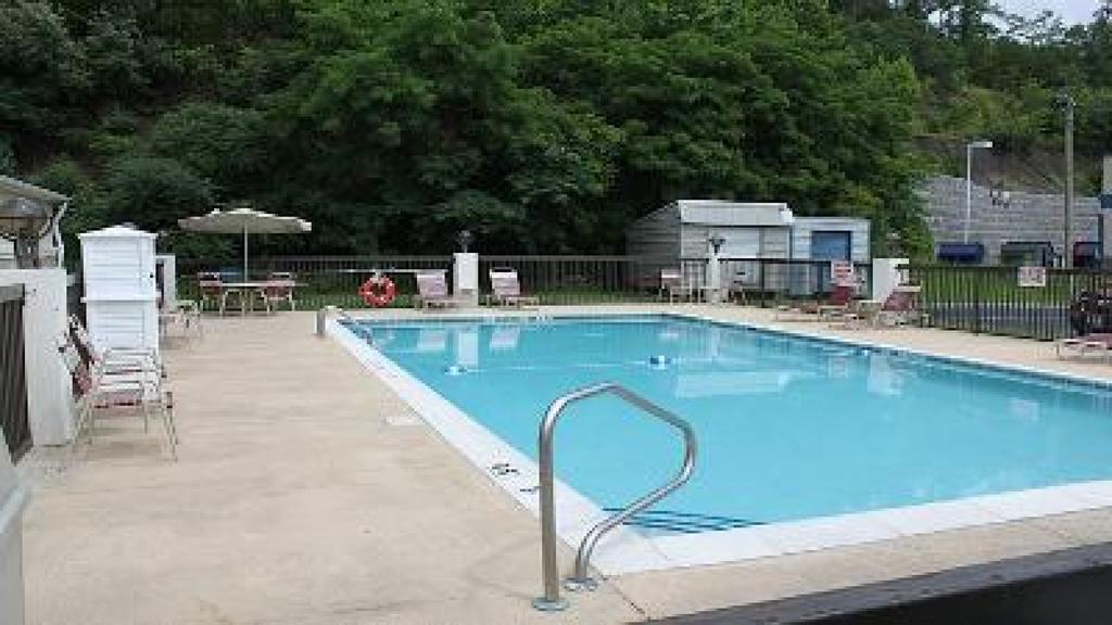 Holiday Inn Exp Middlesboro