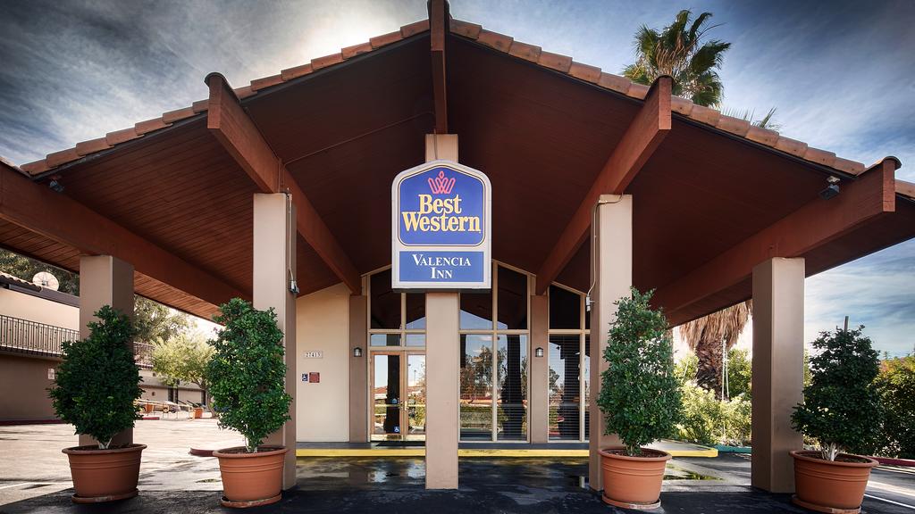 BEST WESTERN Valencia Inn