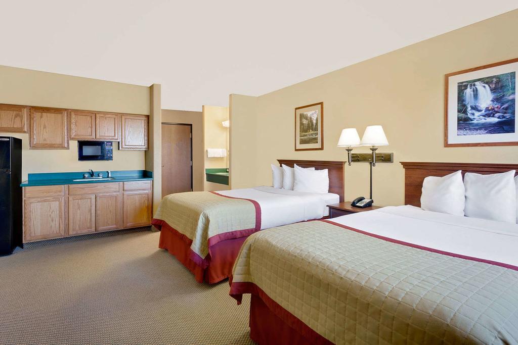 Baymont Inn and Suites Pinedale