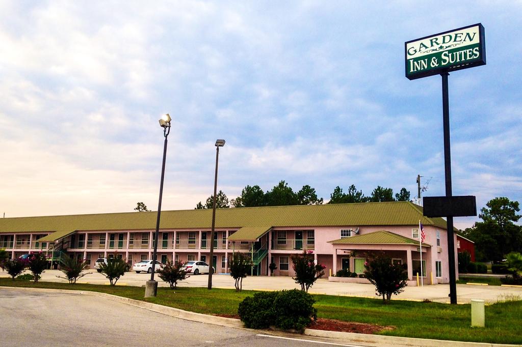 Garden Inn and Suites - Metter