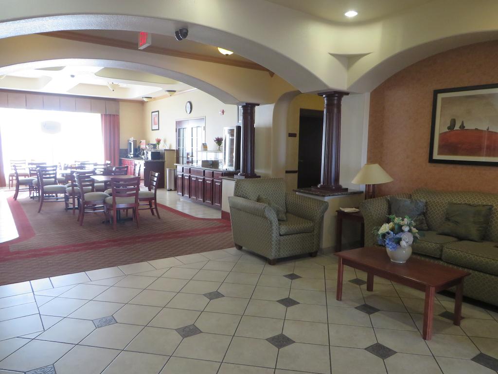 Clarion Inn and Suites Weatherford