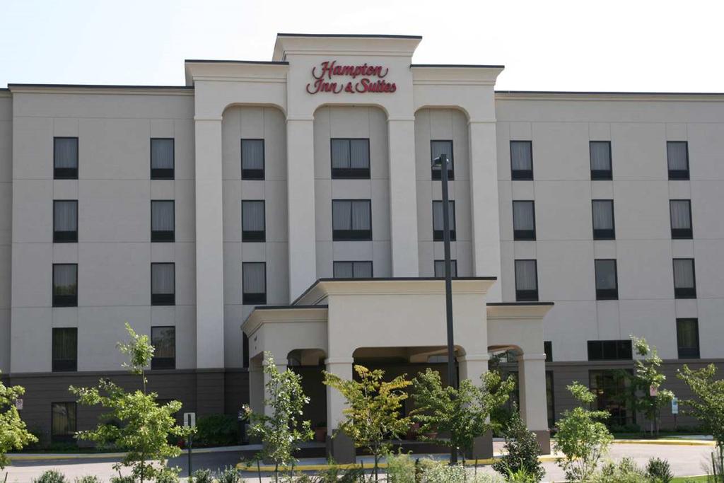 Hampton Inn and Suites Chesapeake Sq Mall