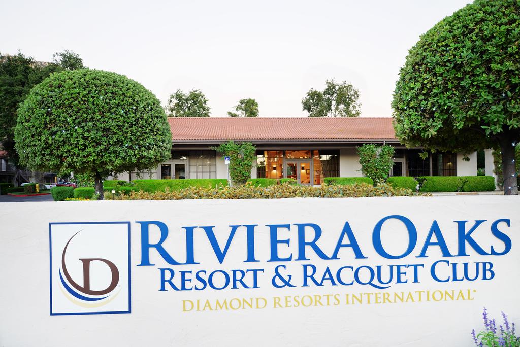 Riviera Oaks Resort