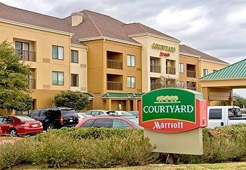 Courtyard Austin Round Rock