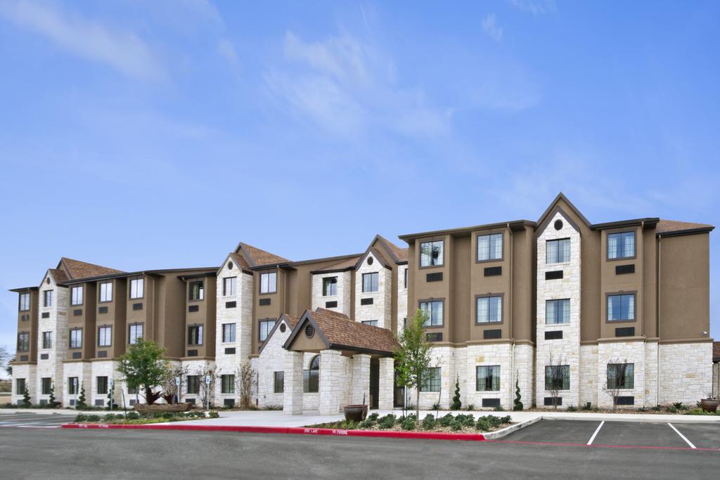 Microtel Inn and Suites by Wyndham Round Rock