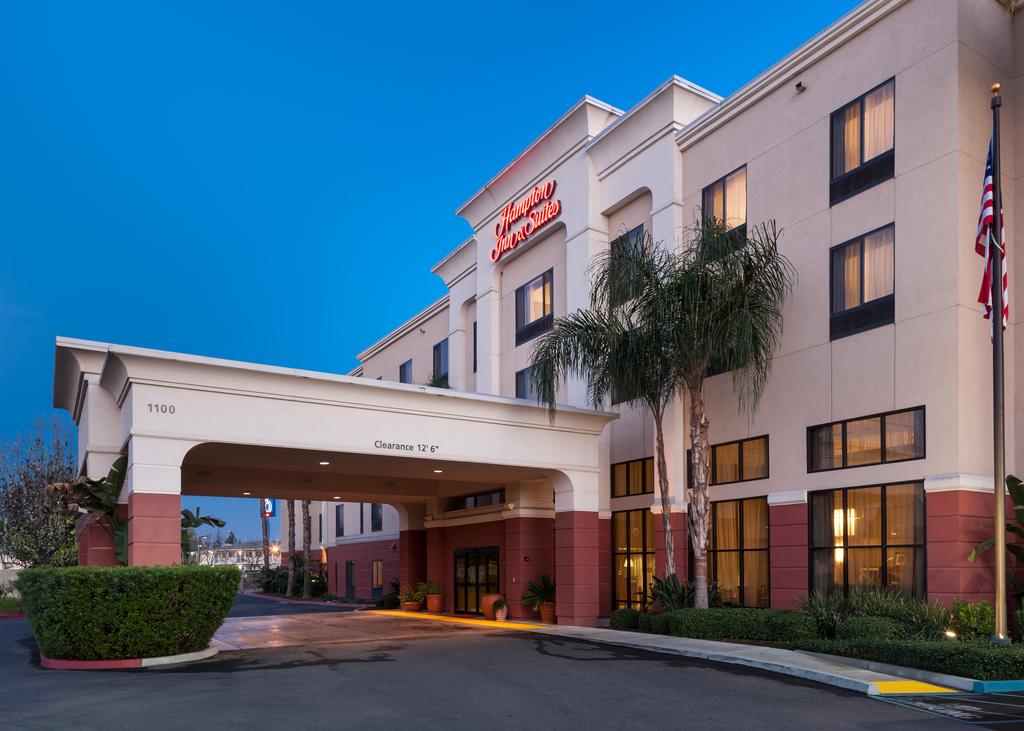 Hampton Inn and Suites Tulare