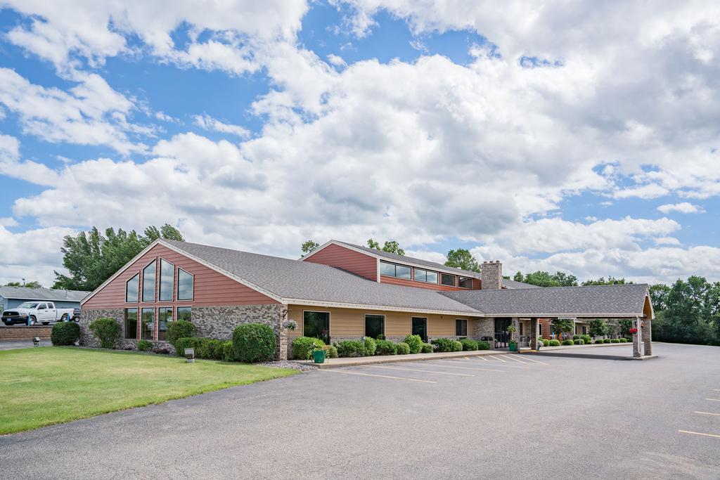 AmericInn Lodge and Suites - Detroit Lakes