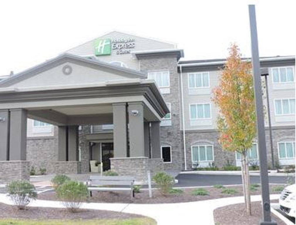 Holiday Inn Express and Suites Montgomery