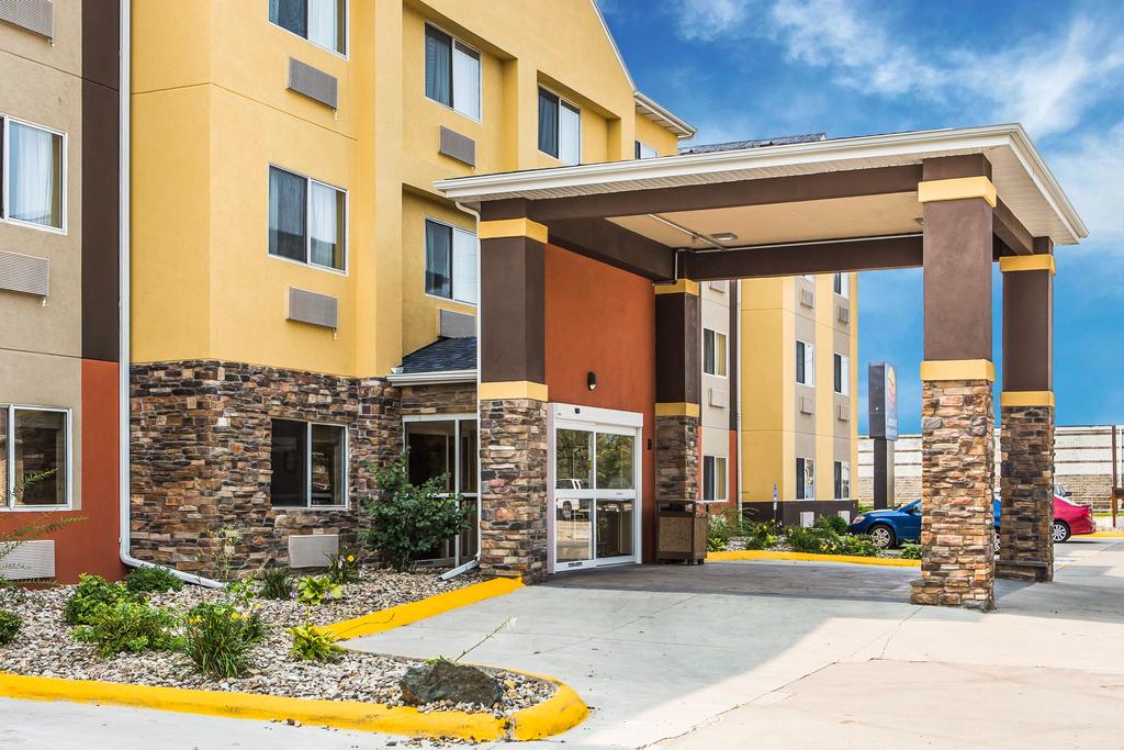 Comfort Inn and Suites Waterloo  Cedar Falls