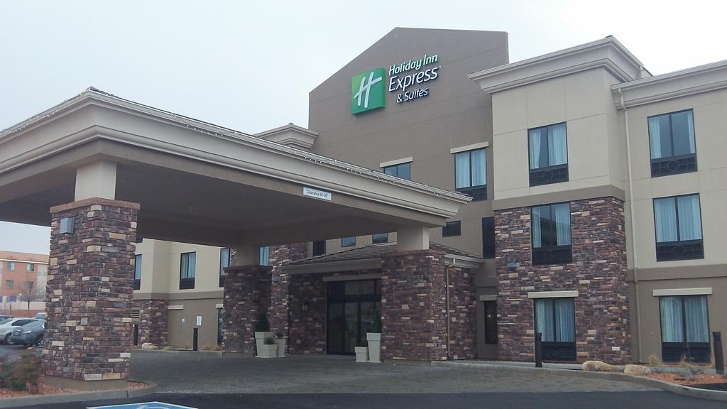 Holiday Inn Express and Suites Page