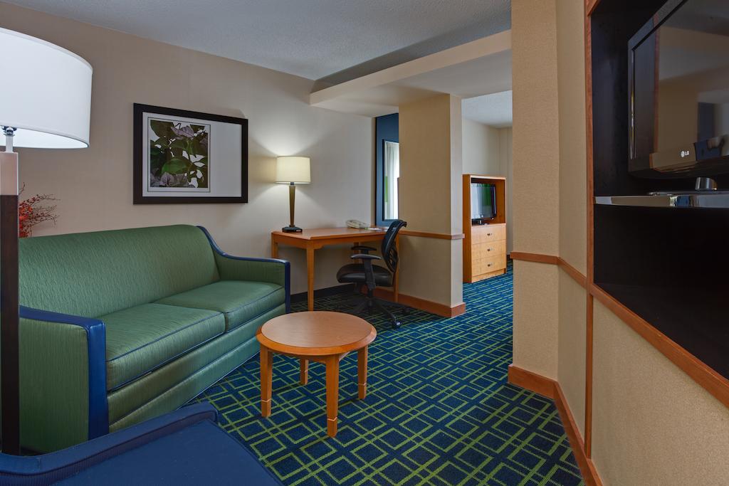 Fairfield Inn and Suites Hazleton