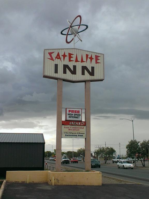 Satellite Inn