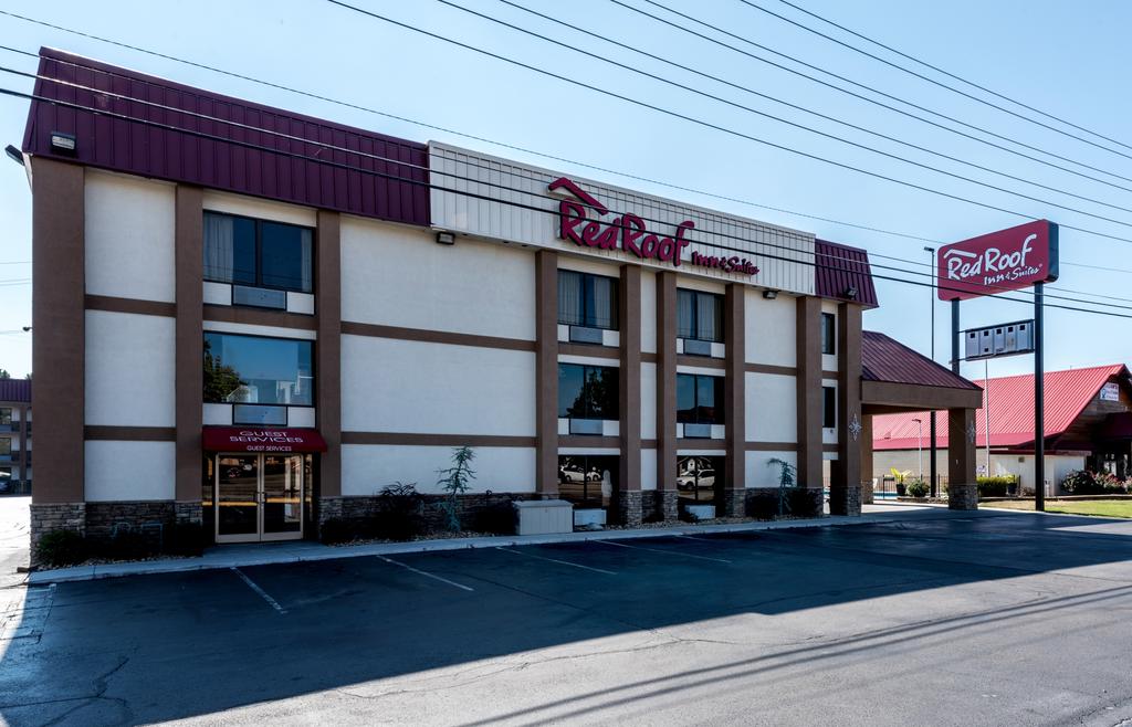 Red Roof Inn and Suites Pigeon Forge - Parkway