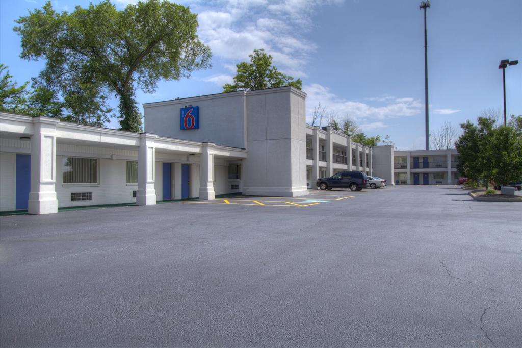 Motel 6 Richfield OH