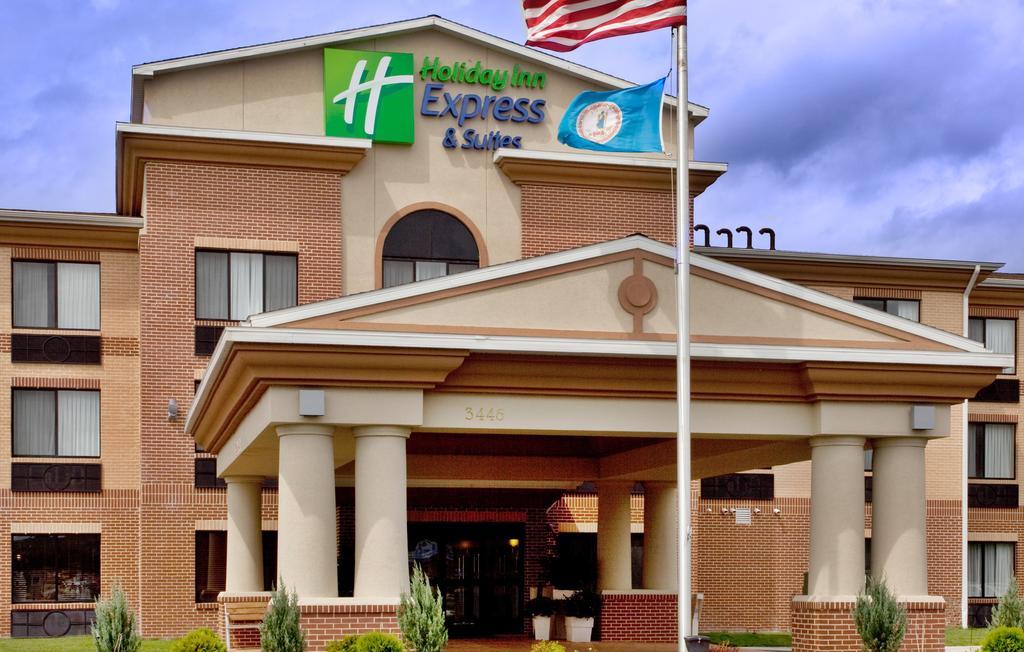 Holiday Inn Express Suites Exmore